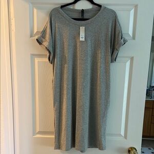 BNWT Francesca’s Alya Gray Women's Casual tee shirt dress